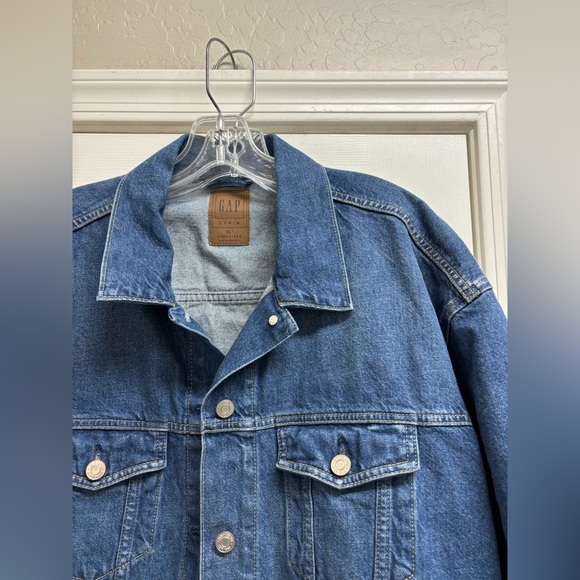GAP WOMEN’S TALL XL
Icon Denim Jean Jacket Blue Trucker - Picture 9 of 11